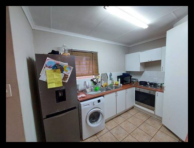 2 BEDROOM PROPERTY TO RENT IN DIE HOEWES
